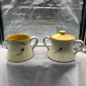 Vietri Fiori Di Bosco Italian Stoneware Lastra cream and sugar set